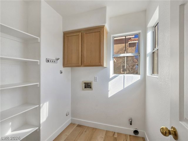 9334 Peace Pipe Court, Las Vegas, NV 89117