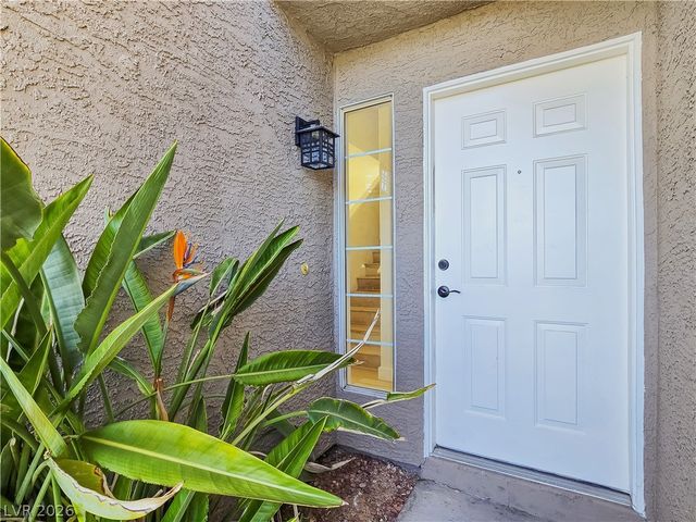 9334 Peace Pipe Court, Las Vegas, NV 89117