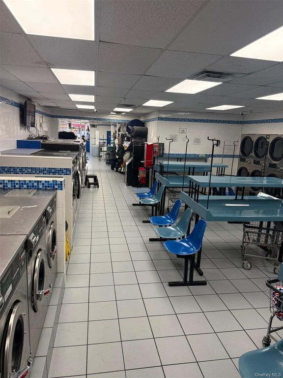 3046 Buhre Ave, Bronx, NY 10461 — photo 5