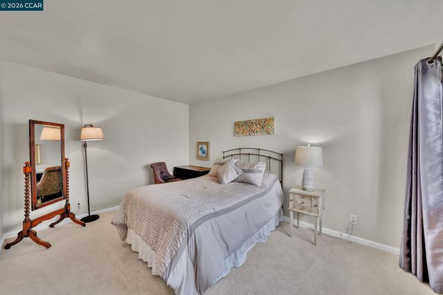 6450 Viewpoint Ct, Martinez, CA 94553