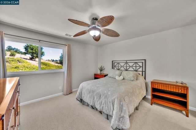 6450 Viewpoint Ct, Martinez, CA 94553