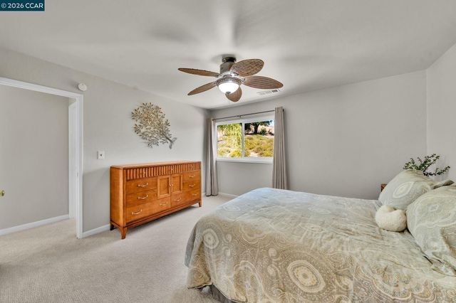 6450 Viewpoint Ct, Martinez, CA 94553