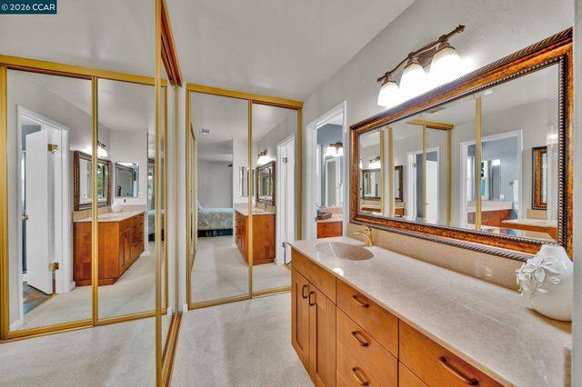 6450 Viewpoint Ct, Martinez, CA 94553