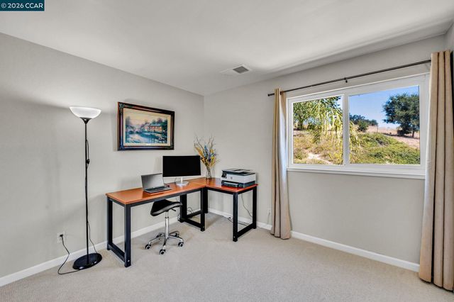 6450 Viewpoint Ct, Martinez, CA 94553