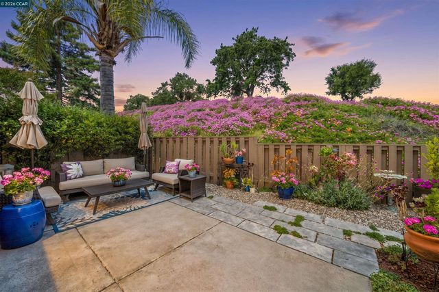 6450 Viewpoint Ct, Martinez, CA 94553