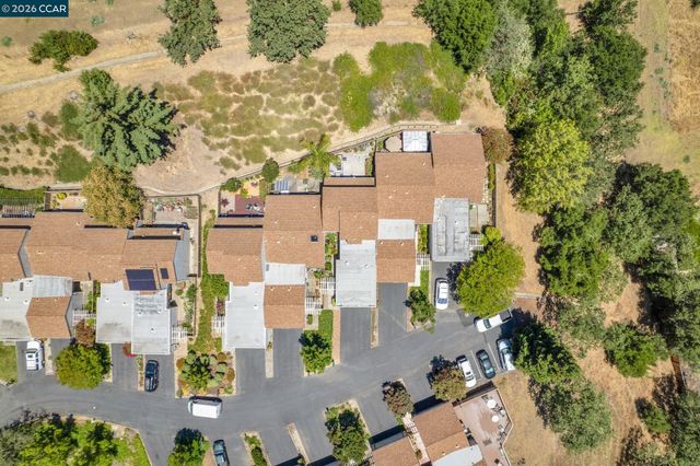 6450 Viewpoint Ct, Martinez, CA 94553