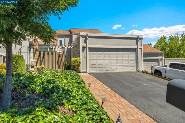 6450 Viewpoint Ct, Martinez, CA 94553