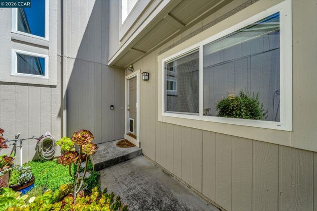 6450 Viewpoint Ct, Martinez, CA 94553