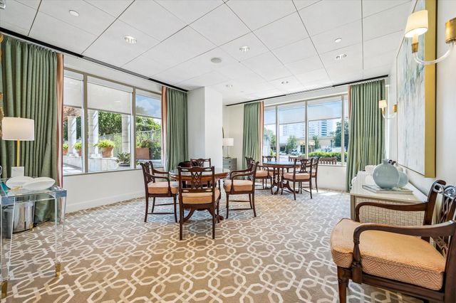 1100 Uptown Park Boulevard 102, Houston, TX 77056