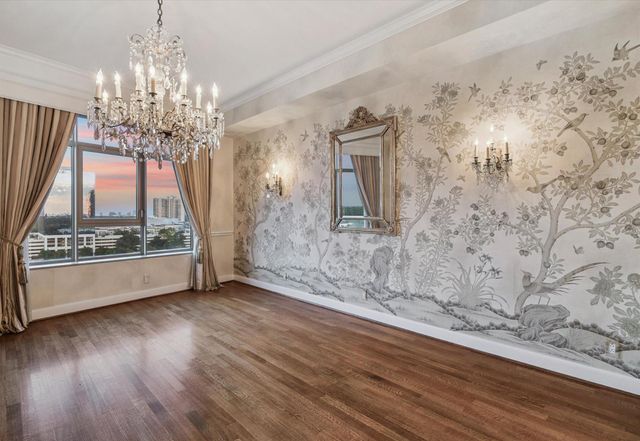 1100 Uptown Park Boulevard 102, Houston, TX 77056