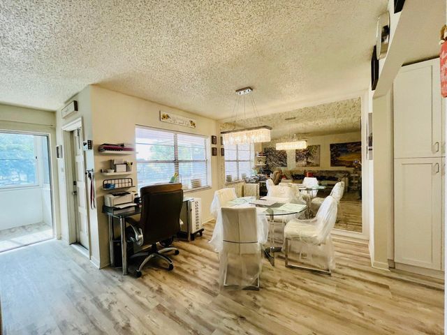 50 Plymouth F, West Palm Beach, FL 33417