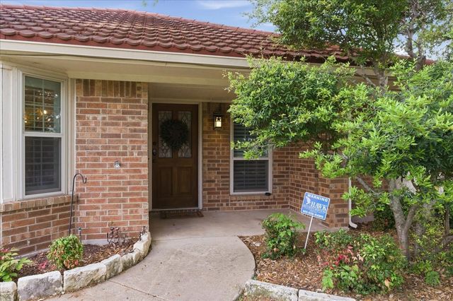 8325 Crosswind Drive, Fort Worth, TX 76179