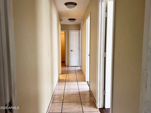 8212 W APACHE Street, Phoenix, AZ 85043