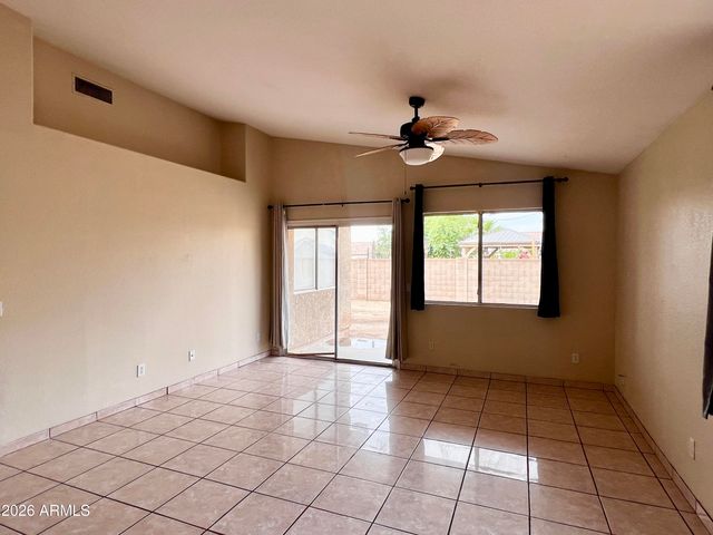 8212 W APACHE Street, Phoenix, AZ 85043