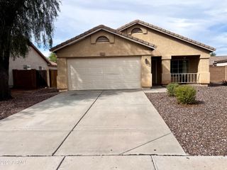 8212 W APACHE Street, Phoenix, AZ 85043