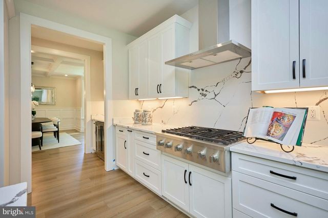 2904 RANDOM RD, Falls Church, VA 22042