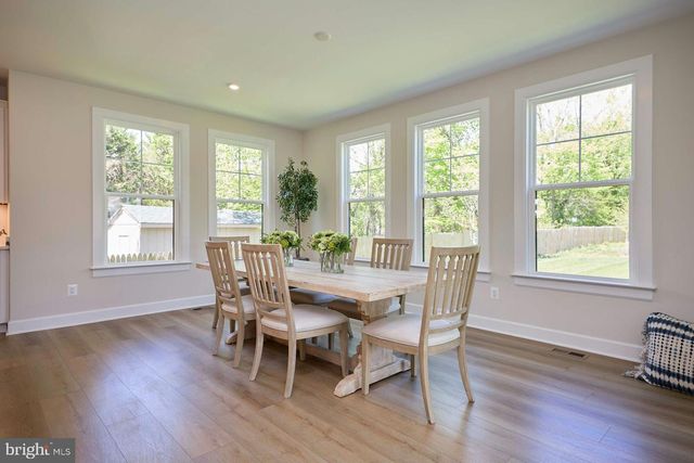 2904 RANDOM RD, Falls Church, VA 22042