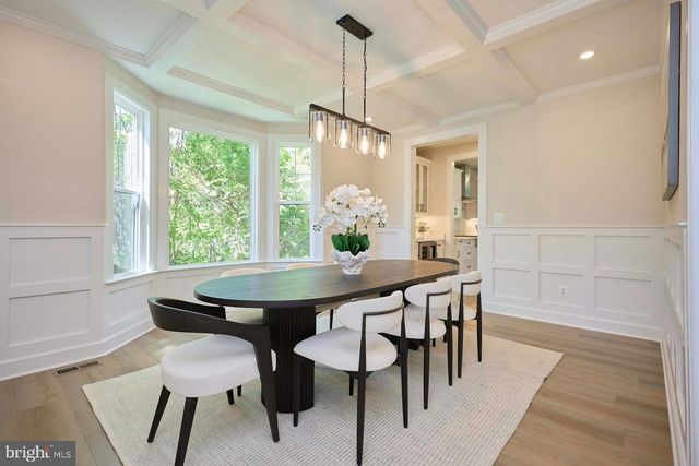 2904 RANDOM RD, Falls Church, VA 22042