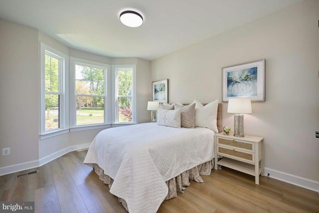 2904 RANDOM RD, Falls Church, VA 22042