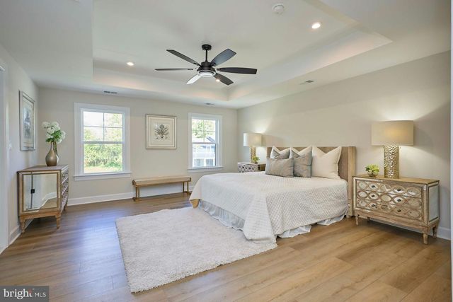 2904 RANDOM RD, Falls Church, VA 22042