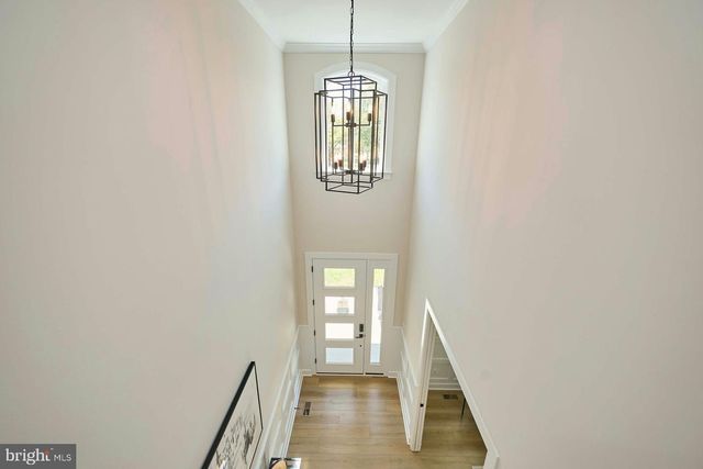 2904 RANDOM RD, Falls Church, VA 22042