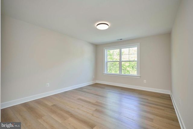 2904 RANDOM RD, Falls Church, VA 22042