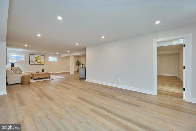 2904 RANDOM RD, Falls Church, VA 22042