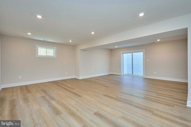 2904 RANDOM RD, Falls Church, VA 22042