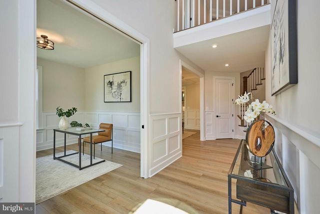 2904 RANDOM RD, Falls Church, VA 22042