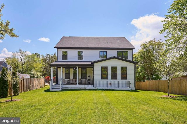 2904 RANDOM RD, Falls Church, VA 22042