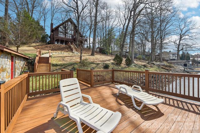 6880 Shade Tree Lane, Sherrills Ford, NC 28673