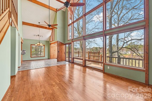 6880 Shade Tree Lane, Sherrills Ford, NC 28673