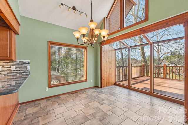 6880 Shade Tree Lane, Sherrills Ford, NC 28673