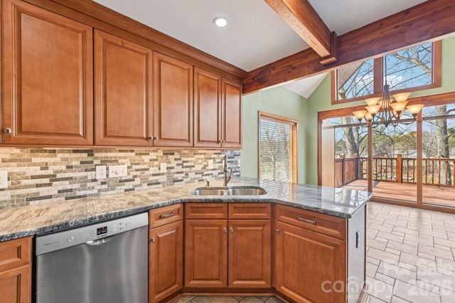 6880 Shade Tree Lane, Sherrills Ford, NC 28673