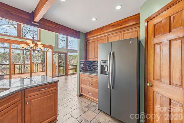 6880 Shade Tree Lane, Sherrills Ford, NC 28673