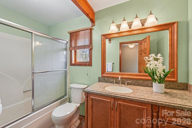 6880 Shade Tree Lane, Sherrills Ford, NC 28673