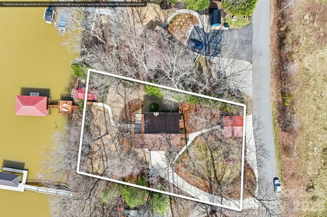 6880 Shade Tree Lane, Sherrills Ford, NC 28673