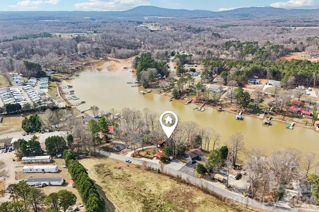 6880 Shade Tree Lane, Sherrills Ford, NC 28673