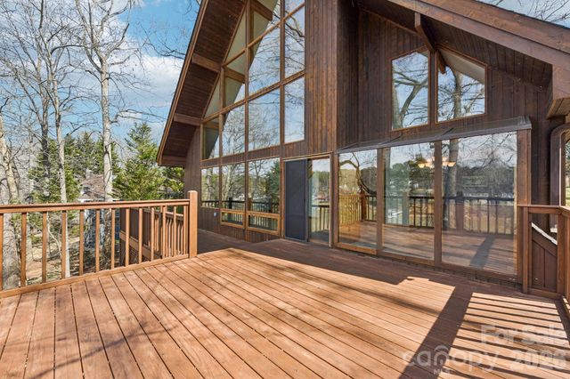 6880 Shade Tree Lane, Sherrills Ford, NC 28673