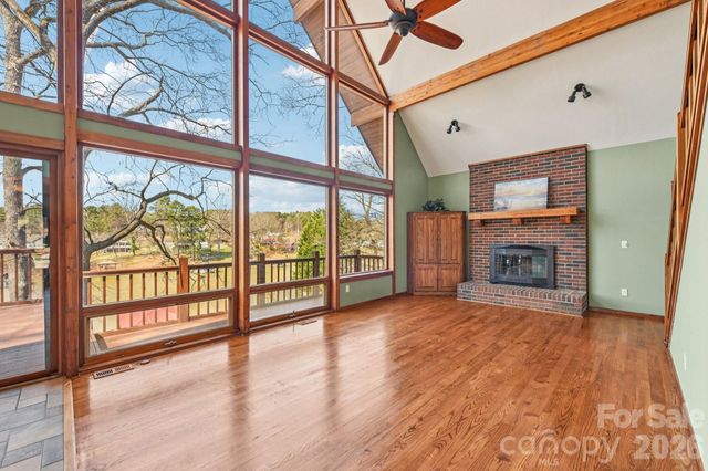 6880 Shade Tree Lane, Sherrills Ford, NC 28673