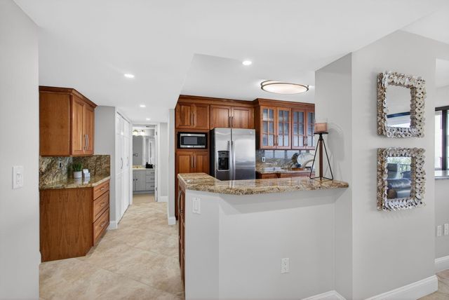 4200 N Ocean Drive 1-406, Riviera Beach, FL 33404