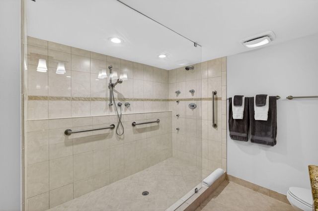 4200 N Ocean Drive 1-406, Riviera Beach, FL 33404
