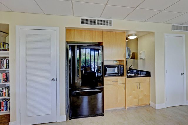 4200 N Ocean Drive 1-406, Riviera Beach, FL 33404