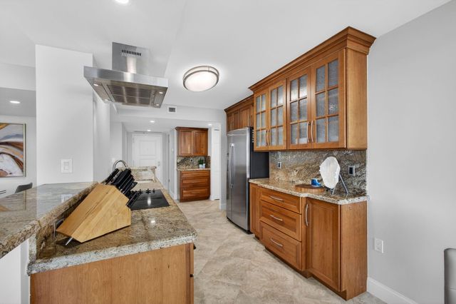 4200 N Ocean Drive 1-406, Riviera Beach, FL 33404