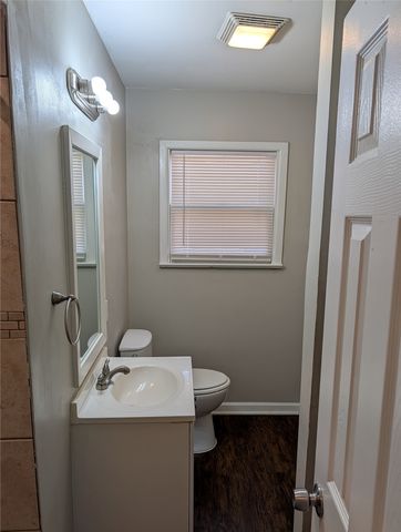 2413 Hillview Drive, Fort Worth, TX 76119