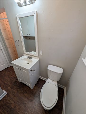 2413 Hillview Drive, Fort Worth, TX 76119