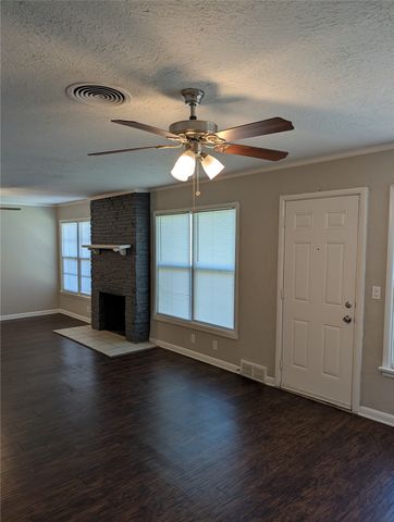 2413 Hillview Drive, Fort Worth, TX 76119