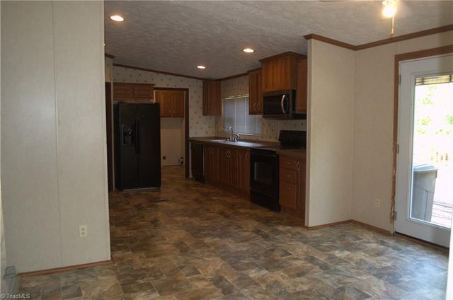 6936 NC highway 67, East Bend, NC 27018