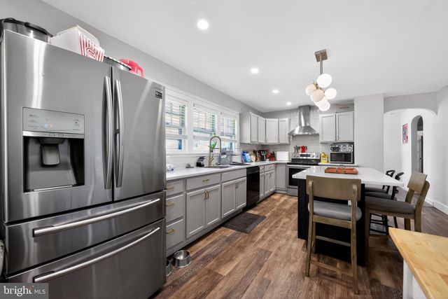 204 E MAIN ST, Penns Grove, NJ 08069