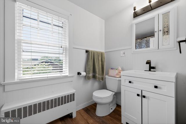 204 E MAIN ST, Penns Grove, NJ 08069